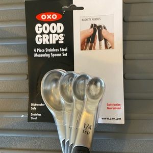 NWT OXO Good Grips measuring spoons